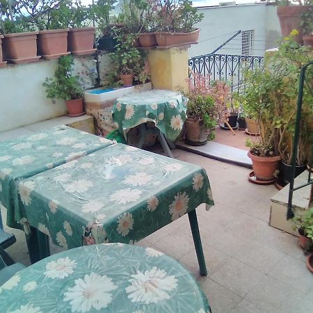 Room In Guest Room - Single Room With Shared Bathroom Taormina Exteriör bild