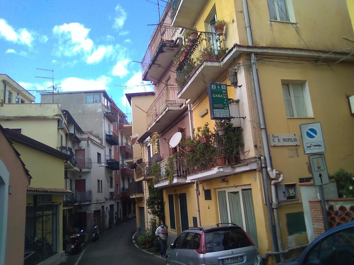 Room In Guest Room - Single Room With Shared Bathroom Taormina Exteriör bild